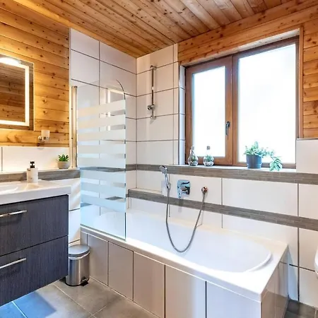 Wellness Lakehouse Mit Sauna, Whirlpool In Der * Rieden (Mayen-Koblenz)