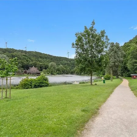 Wellness Lakehouse Mit Sauna, Whirlpool In Der Hébergement de vacances *