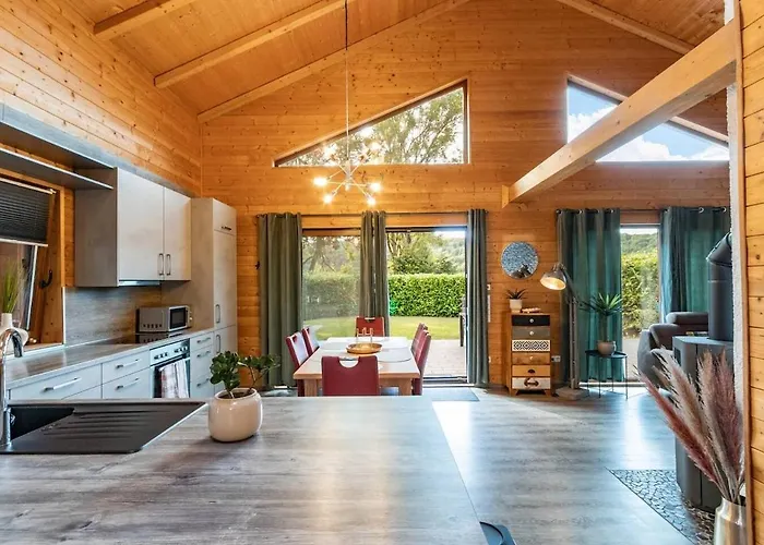 Wellness Lakehouse Mit Sauna, Whirlpool In Der 別荘 *